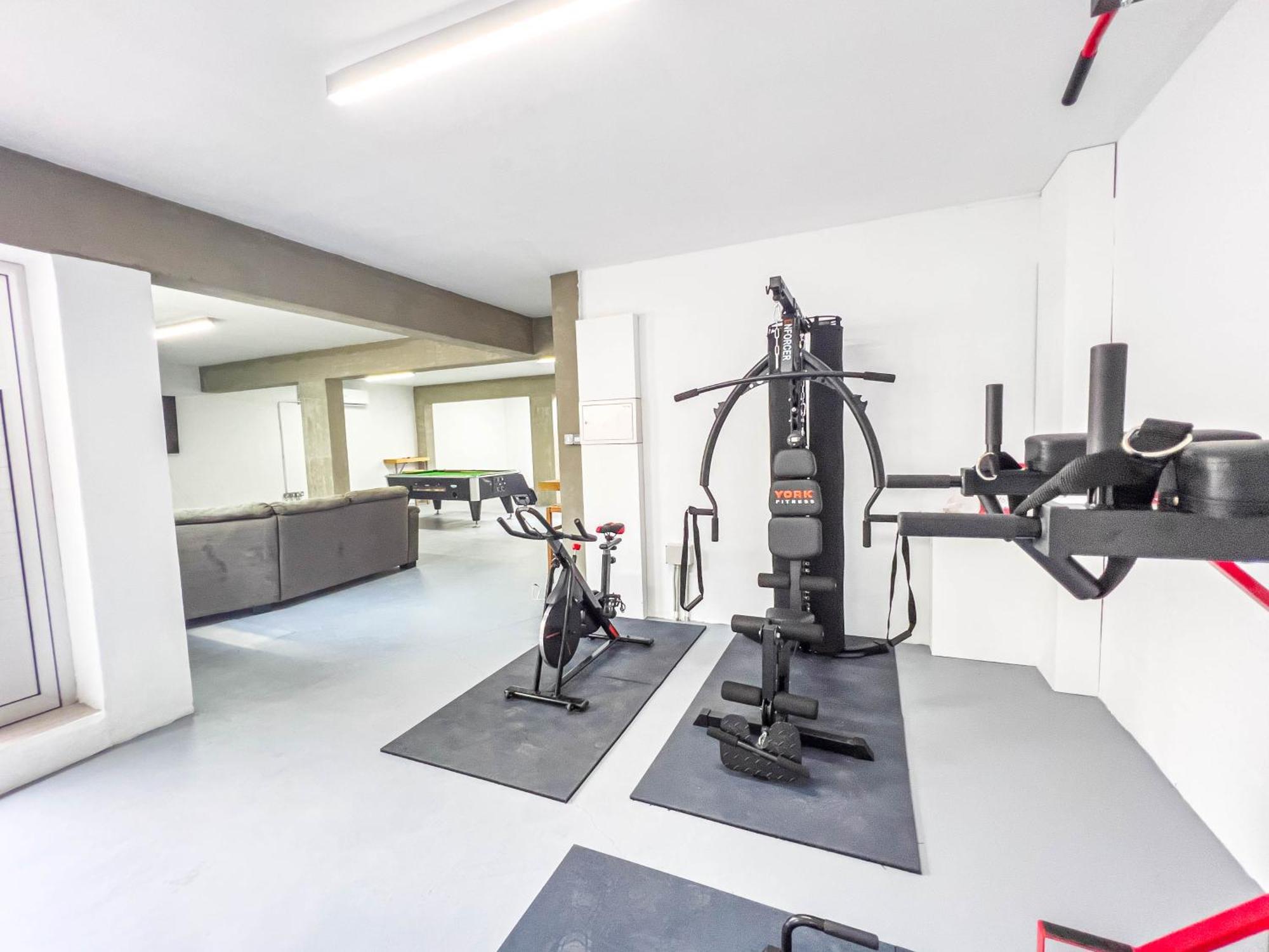 Geo Panoramic +pool +game +gym * Πρωταράς